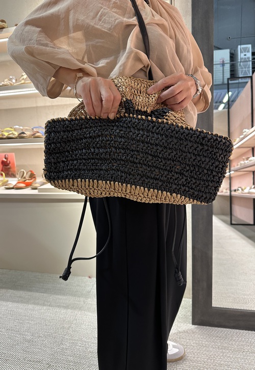 来春夏はGaimoのカゴバックとFabioのシンプルサンダル合わせてお楽しみください 来春夏はGaimoのカゴバックとFabioのシンプルサンダル合わせてお楽しみください