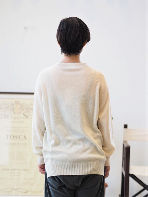 ふわふわ感が堪らないカシミヤ100ニット ふわふわ感が堪らないカシミヤ100ニット
