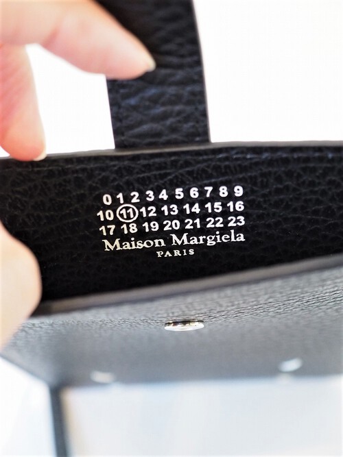 Margielaのスマートフォンホルダーが入荷しました★ Margielaのスマートフォンホルダーが入荷しました★