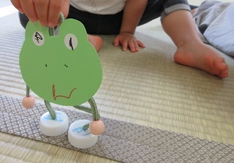おたまじゃくしはなかないね おたまじゃくしはなかないね