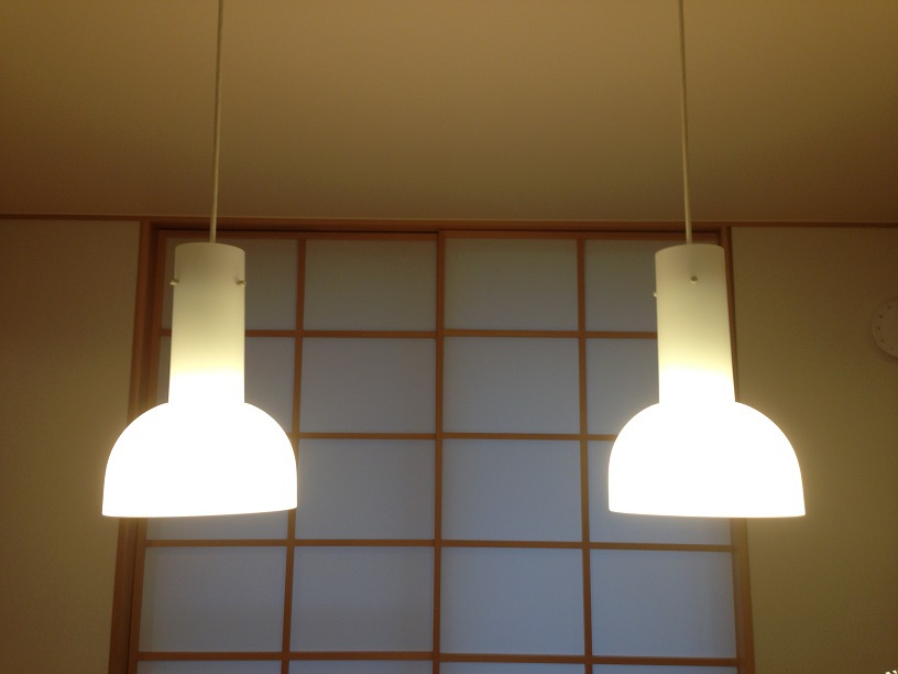 「蛍光灯とLED」 の明るさ・演色性を比較検証してみる 「蛍光灯とLED」 の明るさ・演色性を比較検証してみる