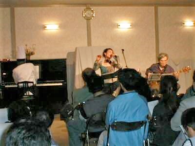 サロコン選 2003.5.10 No.51 プリン・ア・ラ・モード in 磐田市勤労青少年ホーム 全曲聴けます サロコン選 2003.5.10 No.51 プリン・ア・ラ・モード in 磐田市勤労青少年ホーム 全曲聴けます