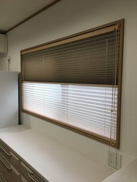 キッチンの窓はプリーツスクリーンで使いやすくシンプルに～菊川市Mさま