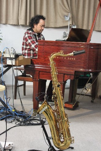 2012.3.31 夜サロコン No.157 The Moody (K)nights の様子