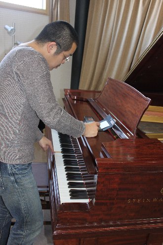 2012.3.31 夜サロコン No.157 The Moody (K)nights の様子