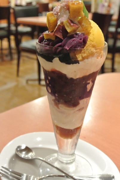 デニーズでパフェ☆甘さガッツン!秋は紫芋のザ・サンデー♪ デニーズでパフェ☆甘さガッツン!秋は紫芋のザ・サンデー♪