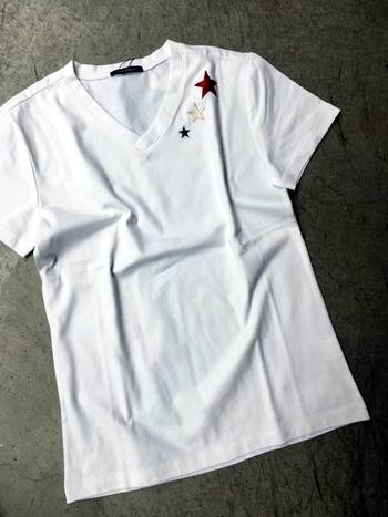 Stra Raggio スター刺繍VネックTEE Stra Raggio スター刺繍VネックTEE