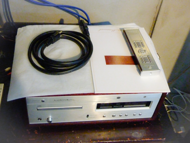 LUXMANのCDプレーヤー「D-38u」中古品入荷しました♪ LUXMANのCDプレーヤー「D-38u」中古品入荷しました♪