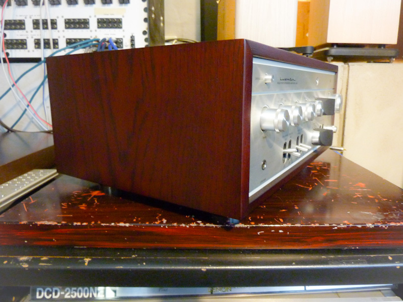LUXMANプリメインアンプ「L-305」中古品入荷しました♪ LUXMANプリメインアンプ「L-305」中古品入荷しました♪