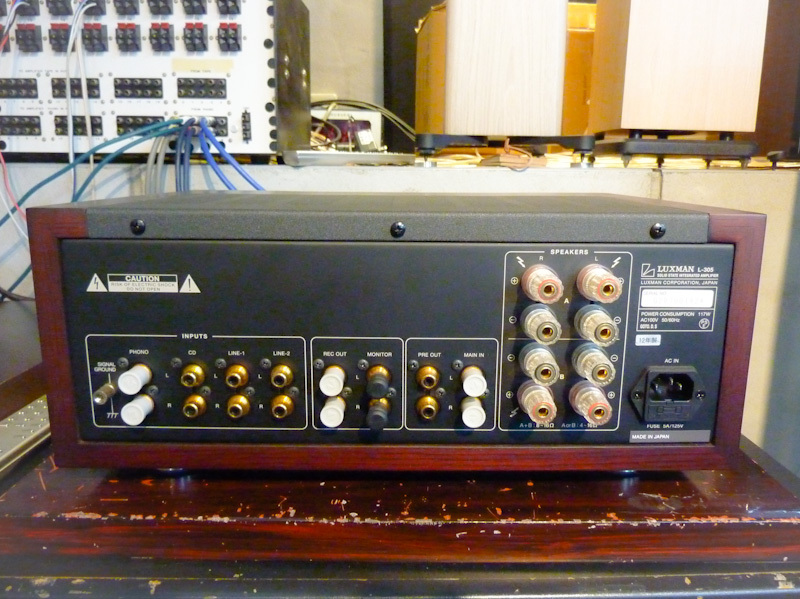 LUXMANプリメインアンプ「L-305」中古品入荷しました♪ LUXMANプリメインアンプ「L-305」中古品入荷しました♪