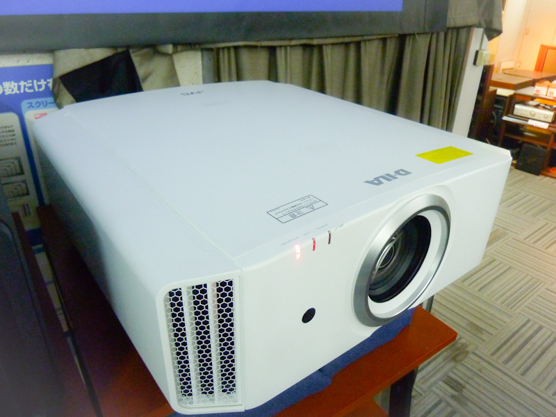 JVCケンウッドのプロジェクター「DLA-X590R」が期間限定で視聴出来ます♪ JVCケンウッドのプロジェクター「DLA-X590R」が期間限定で視聴出来ます♪