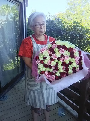 奥さんの誕生日／１００本のバラ。