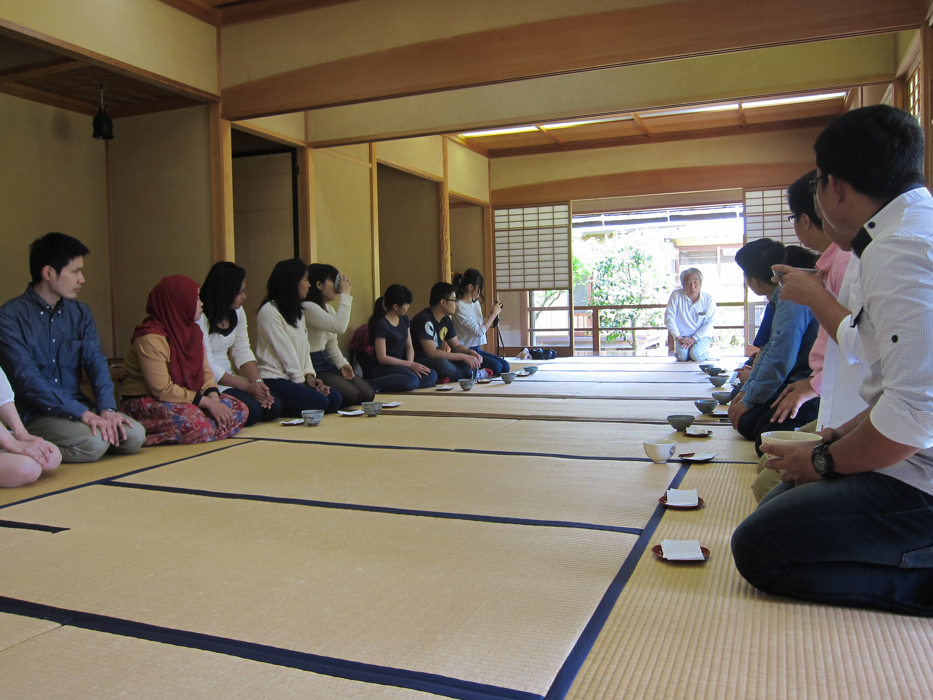 お茶摘み＆お茶席を体験！ アジアの学生さん達と日本を感じる。