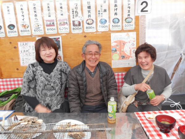 今シーズンの海湖館牡蠣小屋は楽しいよ! 今シーズンの海湖館牡蠣小屋は楽しいよ!