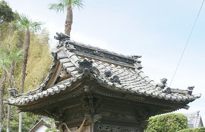 山崎の秋葉燈籠・秋葉山常夜燈