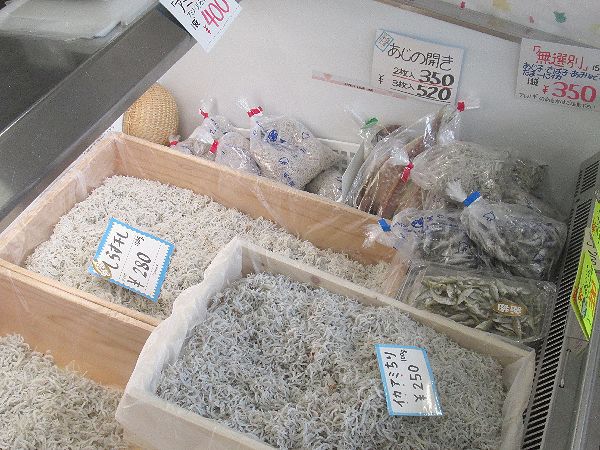 遠州舞阪シラス船団自慢の美味い釜揚げシラスは、ココですよ!by腹ペコ隊長 遠州舞阪シラス船団自慢の美味い釜揚げシラスは、ココですよ!by腹ペコ隊長
