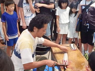 うなぎの解体ショー? うなぎの解体ショー?
