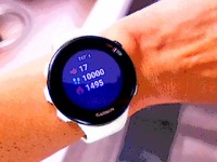 １００００