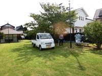 砂町防災公園の草刈りと生け垣剪定