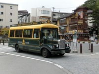 ボンネットバス