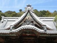 修禅寺本堂の唐破風と千鳥破風