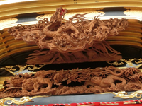 懸魚「龍」と欄間の「獅子」