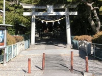 境内入口の石橋