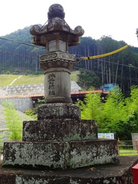 新城市川合字内貝津の常夜燈