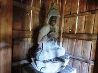 松山観音堂の聖観世音菩薩像