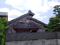 招き屋根と差し掛け屋根