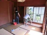 旧津倉家の清掃
