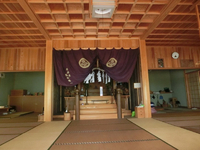 諏訪神社拝殿内