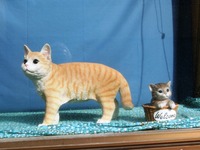 トラ猫の人形