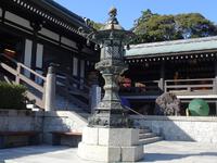 法多山尊永寺の金燈籠
