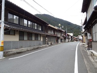 浦川の街並み
