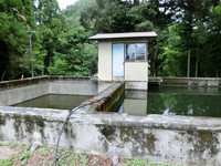 明光寺峠の貯水プール