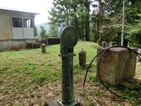 明光寺峠の貯水プール