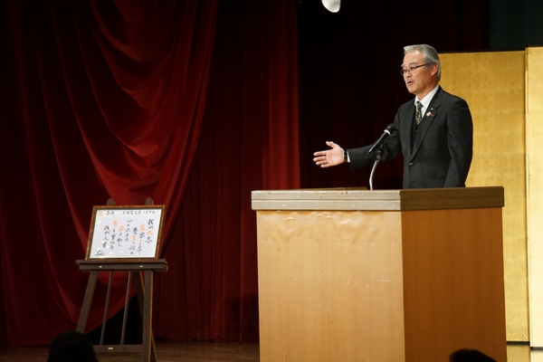大須賀正孝会長が喜寿をお迎えになりました。 トラック関係有志でお祝いの会を開催しました。
