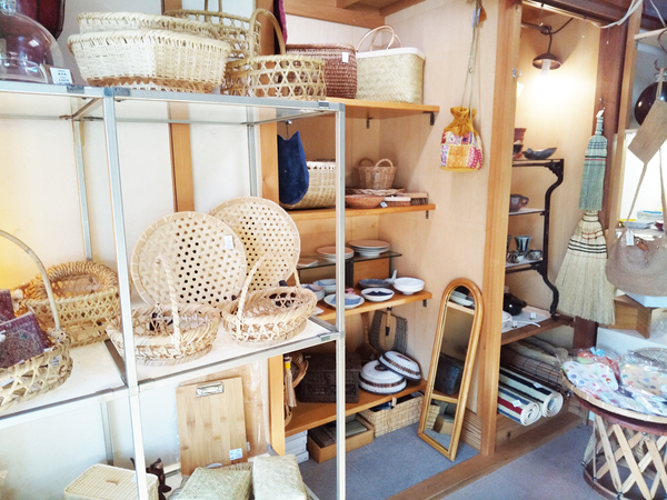 【店内模様替えおわりましたよ】