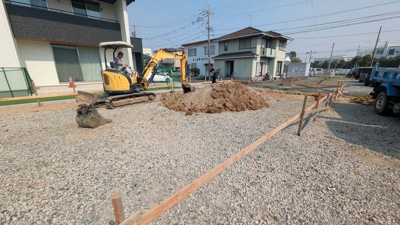 基礎工事開始