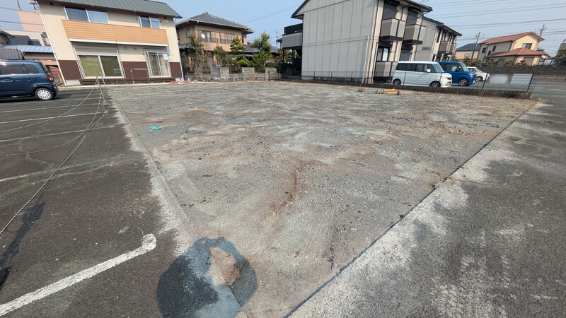 アスファルト撤去中