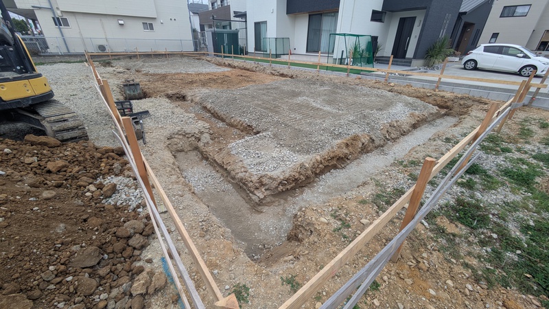 基礎工事中