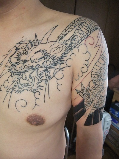 龍、見切り!