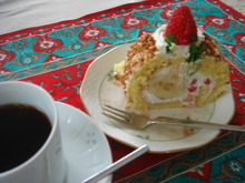 フルーツロールケーキ