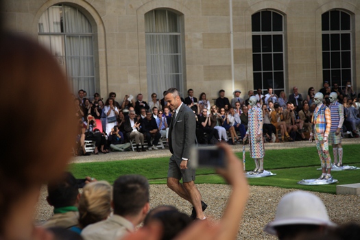 THOM　BROWNE.