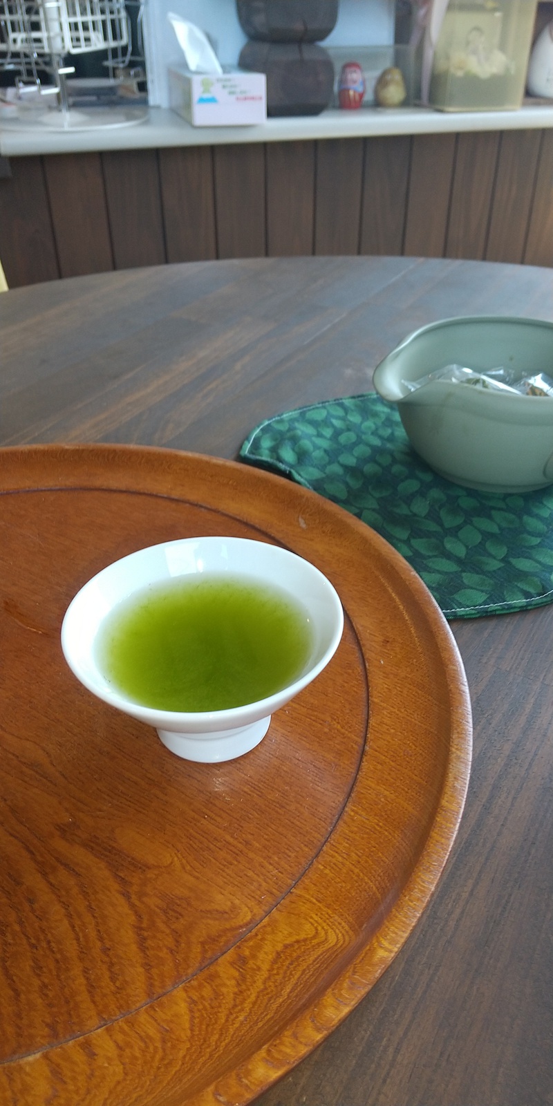 今シーズンの新茶と一番茶摘採