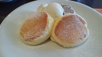 食べて、食べて、食べて、歩く。