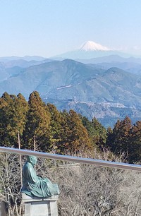 粟ヶ岳に上る