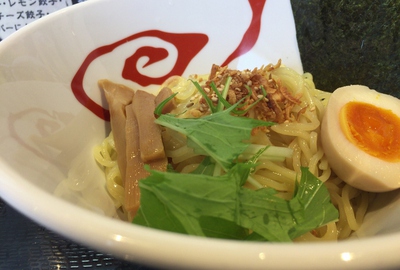 再びラーメンはしご