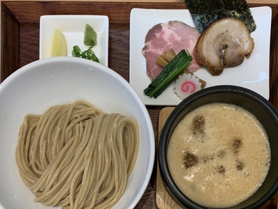 絶品≪歩く花≫